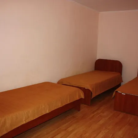 University Hotel 2*